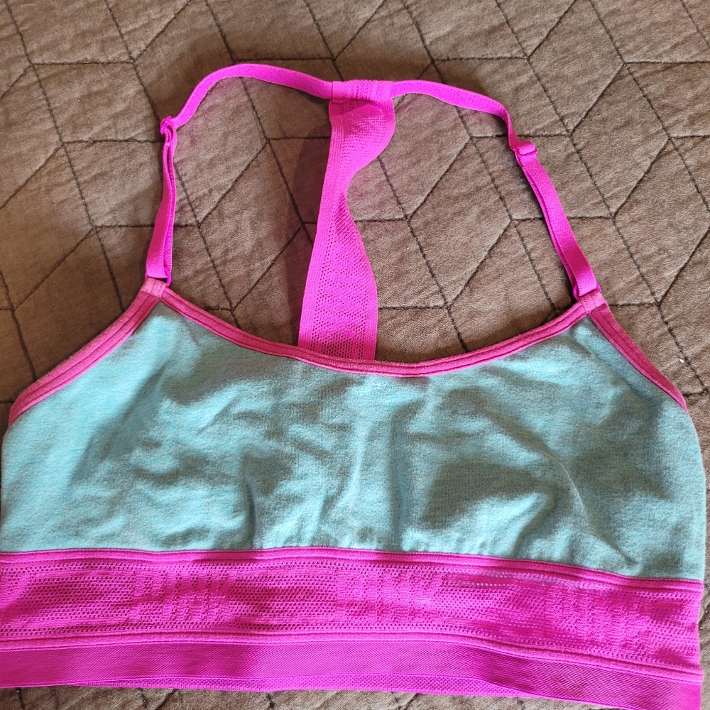Cute VS PINK sports bra